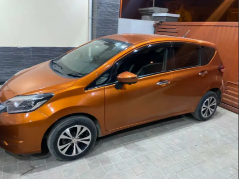 Nissan note 2017 Color golden brown Available for sale in Islamabad