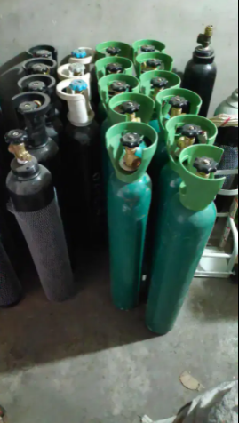 Oxygen Cylinder Medical Use Available for sale