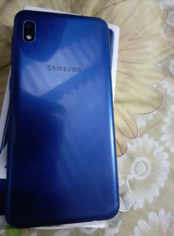 Samsung A10 Blue Color mobile Available for sale in Karachi