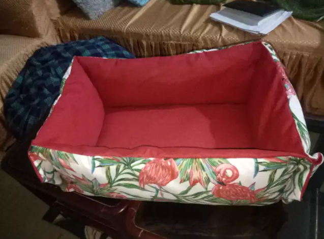 cat beds available for sale in Okara