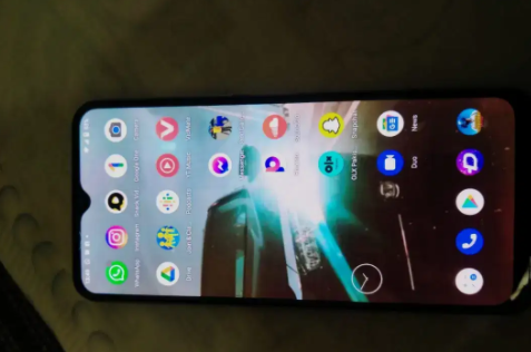 Vivo Y20 dawn white color available for sale