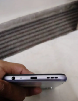 Vivo Y20 dawn white color available for sale