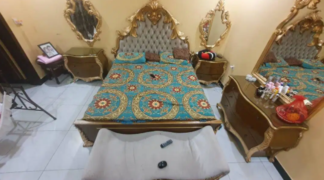 Chiniot Sheesham wood furniture is available for sale