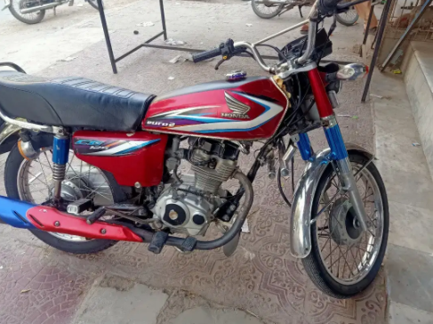 CG125 Red  Atlas Honda motorcycle is available for sale