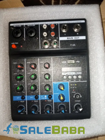 New 4 channel professional mini mixer Audio Interface with sound card for sale