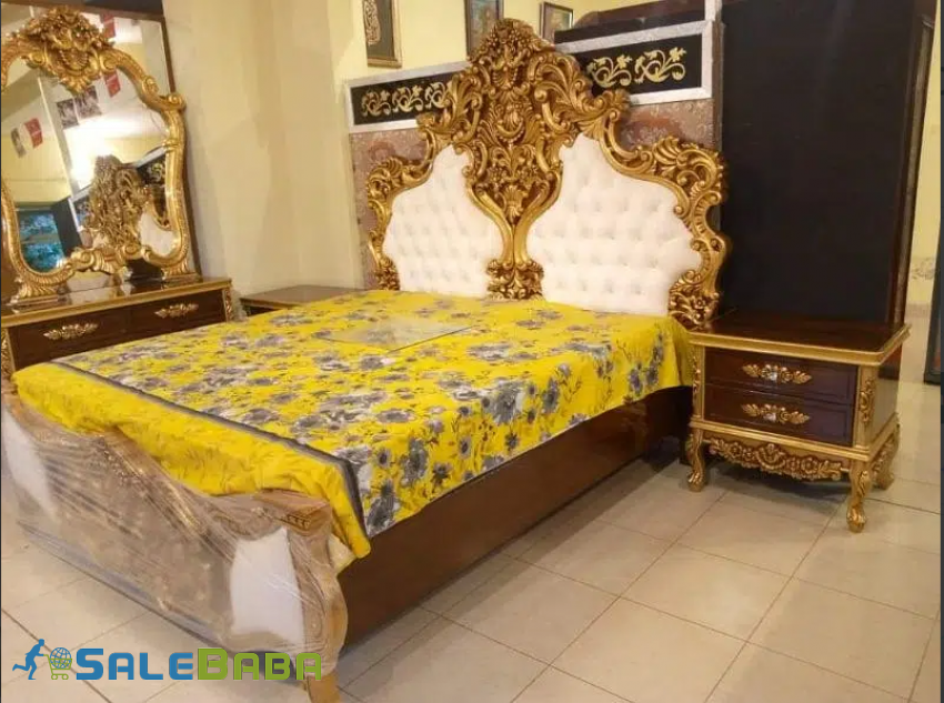 Royal Bed Set  Gold and White Color in Sahiwal   on Sale