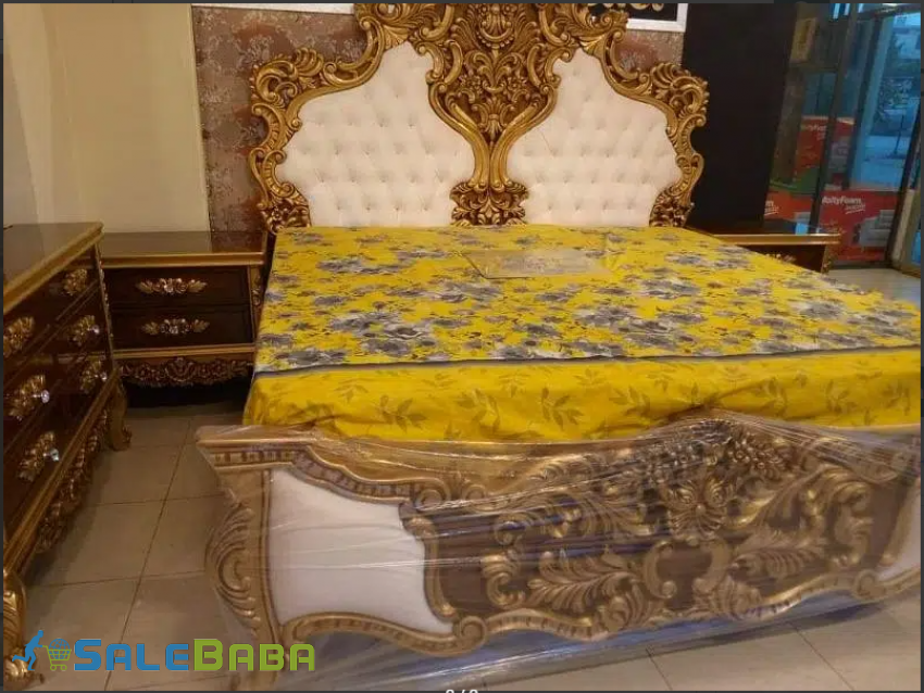 Royal Bed Set  Gold and White Color in Sahiwal   on Sale