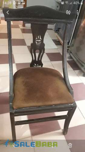 Wooden 6 chair dinning table