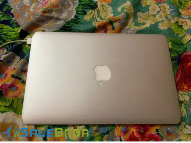 Apple MacBook Air MJVM2LLA 116Inch Laptop (128 GB) for Sale in Gujranwala
