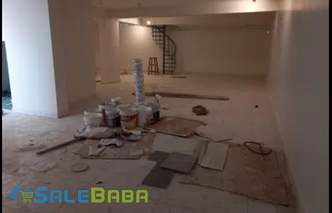 Commercial Building With Basement  Lift 200 Yard For Sale in Karachi