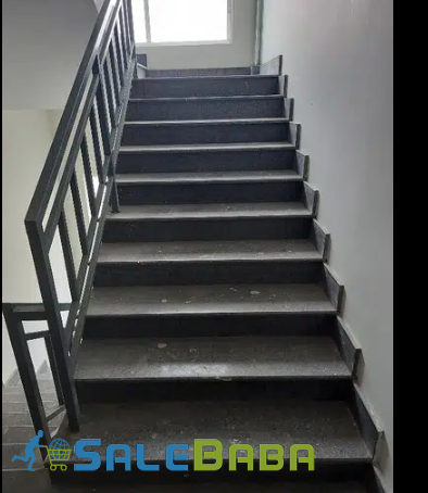 Commercial Building With Basement  Lift 200 Yard For Sale in Karachi